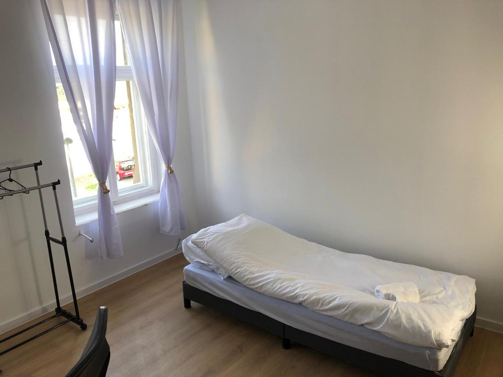 Volkshaus Hbf Wg & Serviced Apartments 齐陶 外观 照片